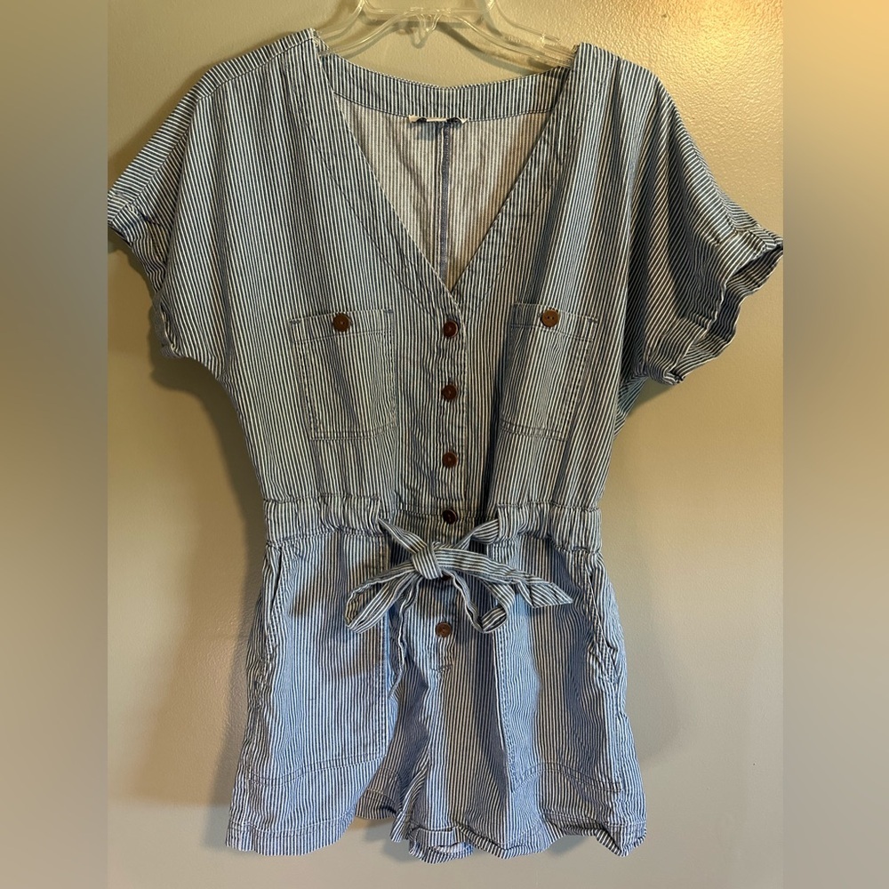 American Eagle Outfitters Blue and White Striped Romper size medium